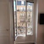 Tres Parisien Et Ensoleille