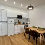 Cozy Studio In Center Paris