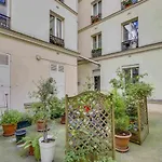 Cozy Nest Near The Sacre-Coeur Of Montmartre