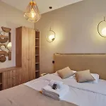 Residence Center Of Paris By Studio Prestige