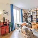 L\'Elegance A La Butte Aux Cailles