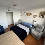 Guest Room In A Shared Apartment - Metro 7 And Tramway T3A
