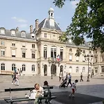 Great Studio Near The Eiffel Tower