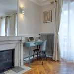 Parisian Gem: Heart Of The Latin Quarter- 2Br Lift