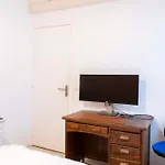 Quiet And Charming 30 M Apartment