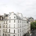 20 M Cocoon In The Heart Of The Marais