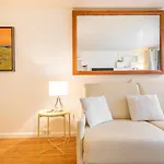 GuestReady - Exuberant Studio in Les Marais