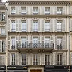 Cosy 2-Bed Flat Near Moulin Rouge