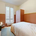 Cosy 2-Bed Flat Near Moulin Rouge