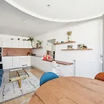 Veeve - The Transforming Terrace