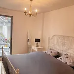 Beautiful And Large Apartment Paris Montparnasse