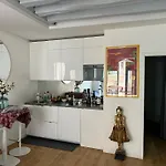 Cosy Flat In Le Marais Paris