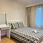 Superb Modern Near Gare De Lyon Bercy F4