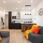 Cozy & Central Fully Equipped Studio 5 Min Walk To Metro, Montparnasse Neighbourhood