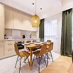 Appt Design 2Br 6P - Mute - Mobility Lease