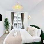 Brand New Flat Near Eiffel Tower