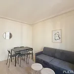 Flexliving - One-Bedroom Apartment - Caplat
