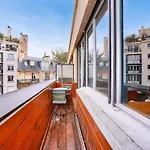 1Br Flat With Balcony Near The Eiffel Tower