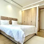 Design Apartment Eiffel Tower