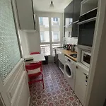 Charming Apartment Close To Emily\'S Spots In Paris