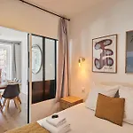 Apartment 2 Bedrooms Center Of Paris