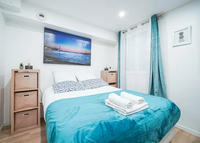 Apartement Between Pigale And Gare Saint Lazare - II