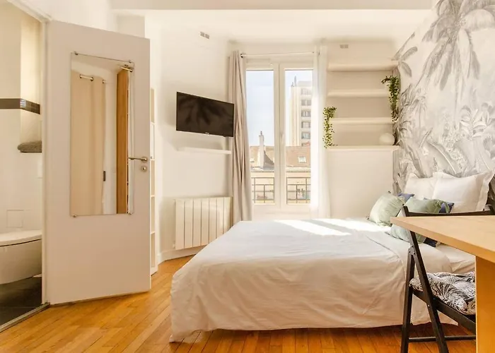 Cozy Studio Near Montmartre