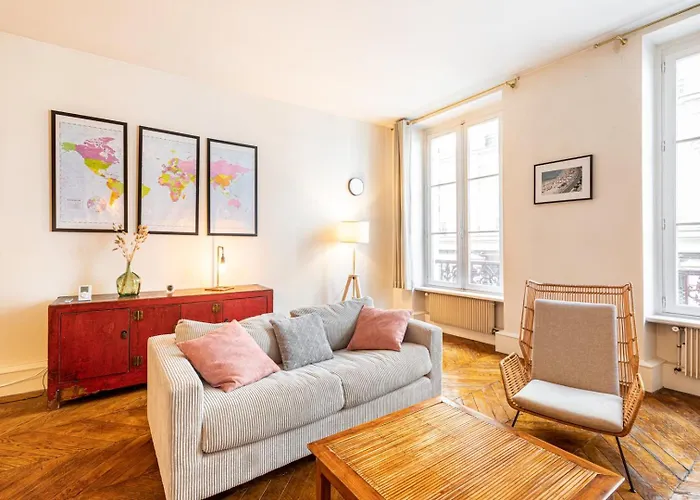Apt Elegant Pres Des Galeries Lafayette