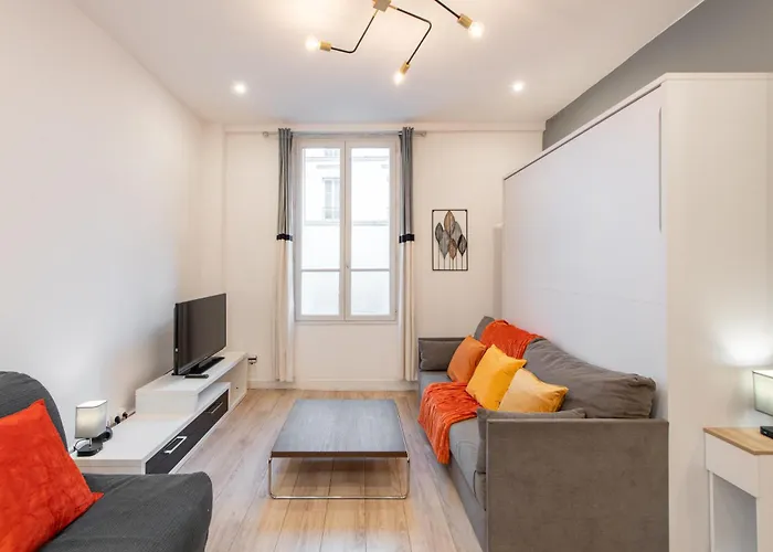 Cozy & Central Fully Equipped Studio 5 Min Walk To Metro, Montparnasse Neighbourhood
