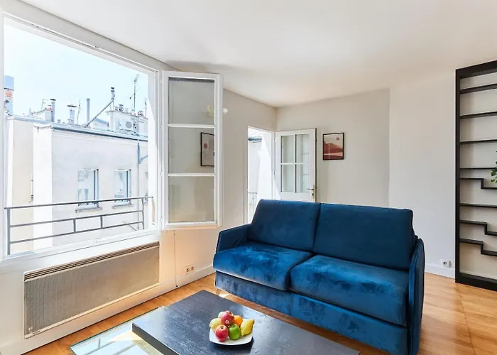Bnbnook - Chic 1Br With Balcony - Latin Quarter