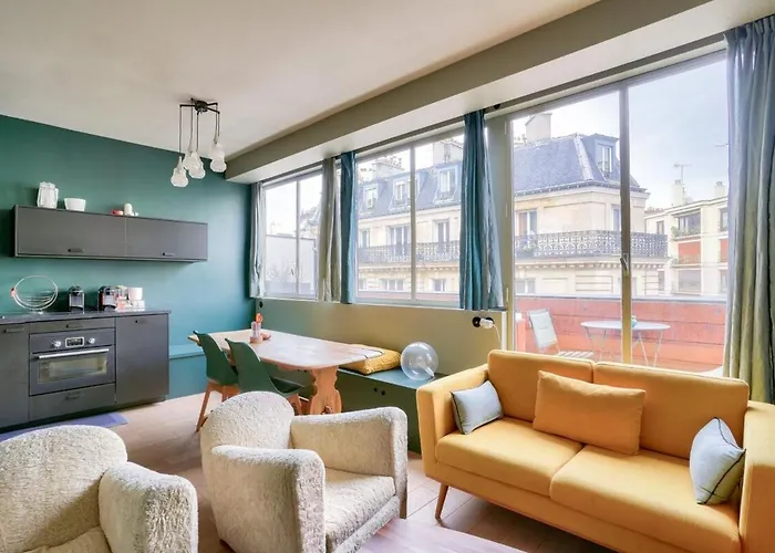 1Br Flat With Balcony Near The Eiffel Tower