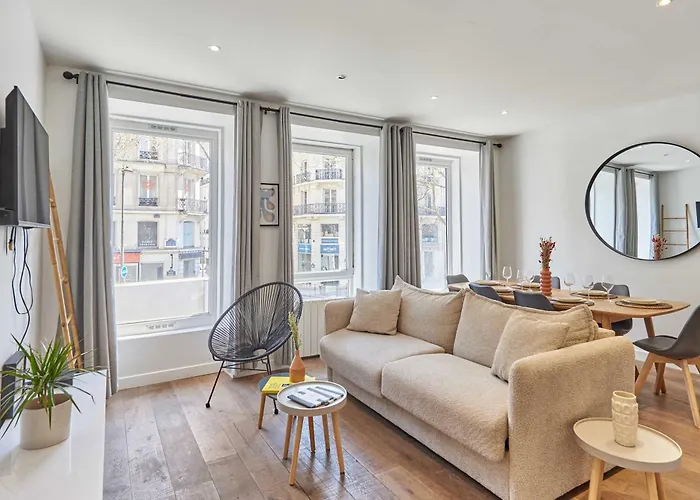 Apartment 2 Bedrooms Center Of Paris