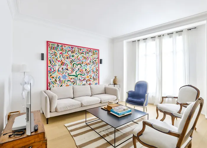 Stylish 2Br In Private Mansion At Rue De Passy