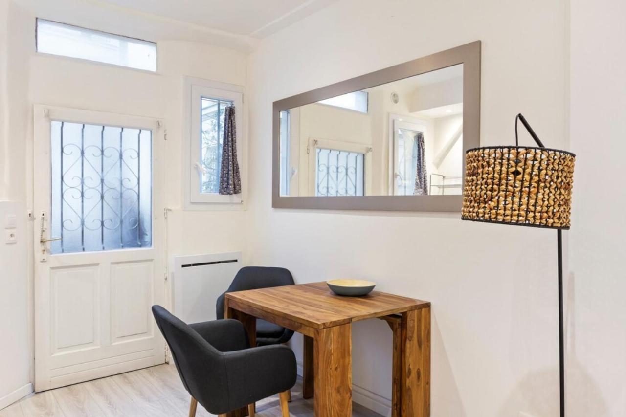 Bright & Modern Studio In Apartment Paris