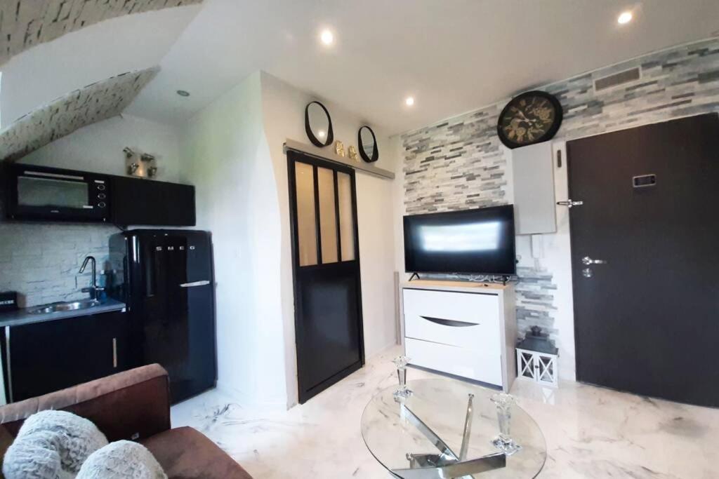 Apartment Nid Perche Au Coeur De Pigalle Paris