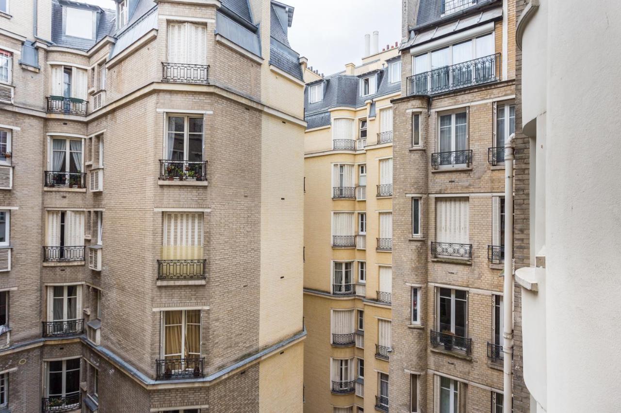 Cmg Paris
