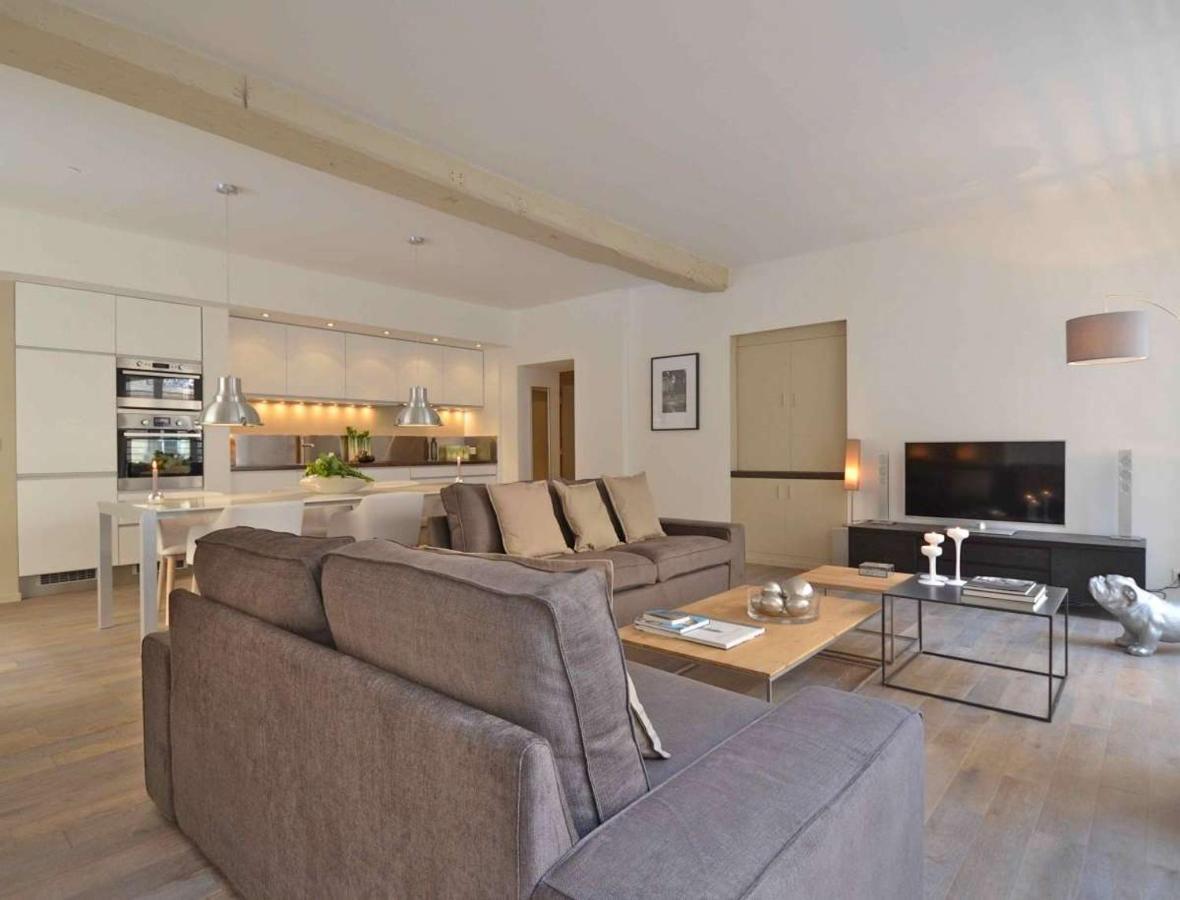 Bourbons Apartment *