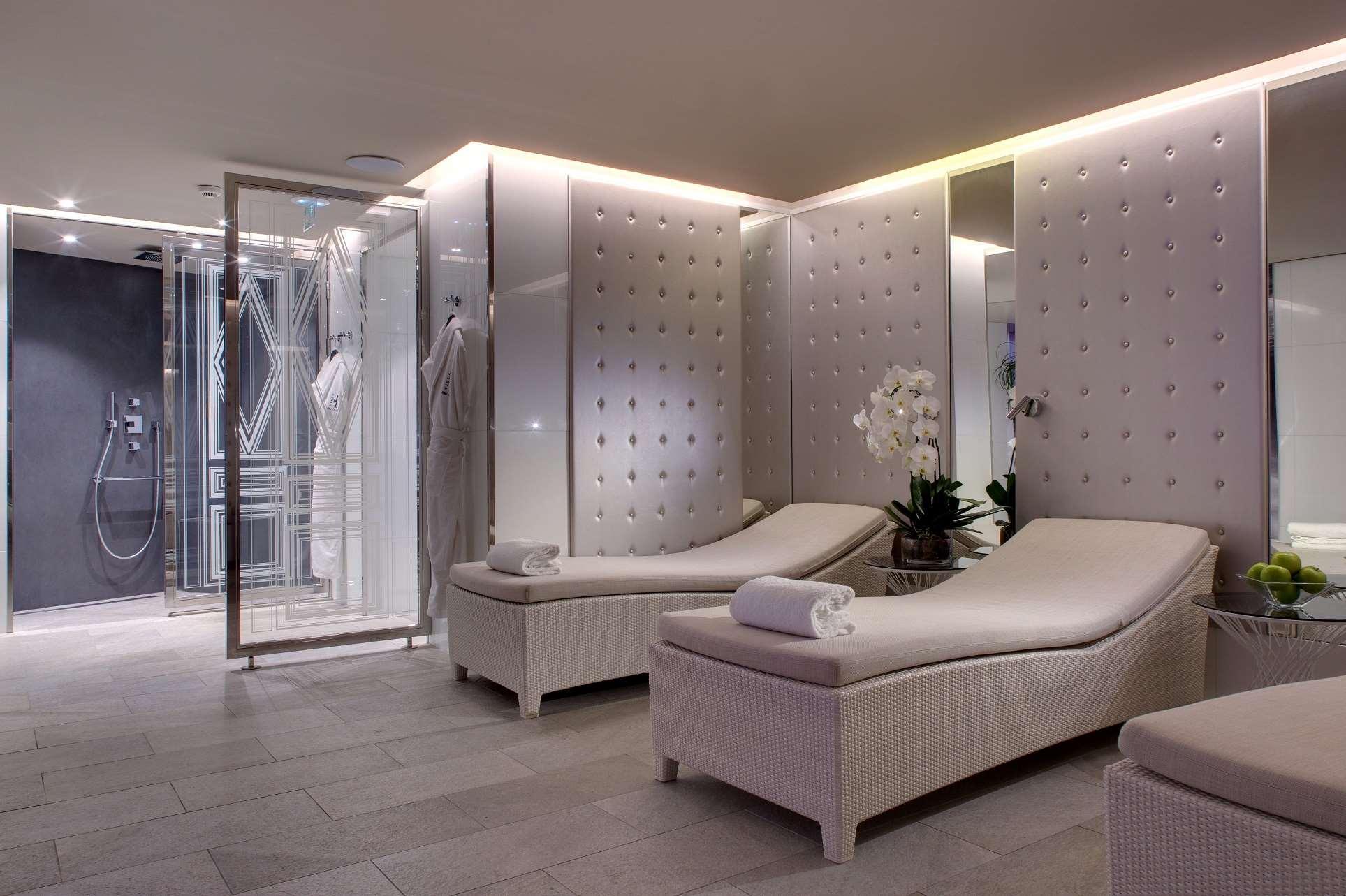 La Haussmann 4* Paris