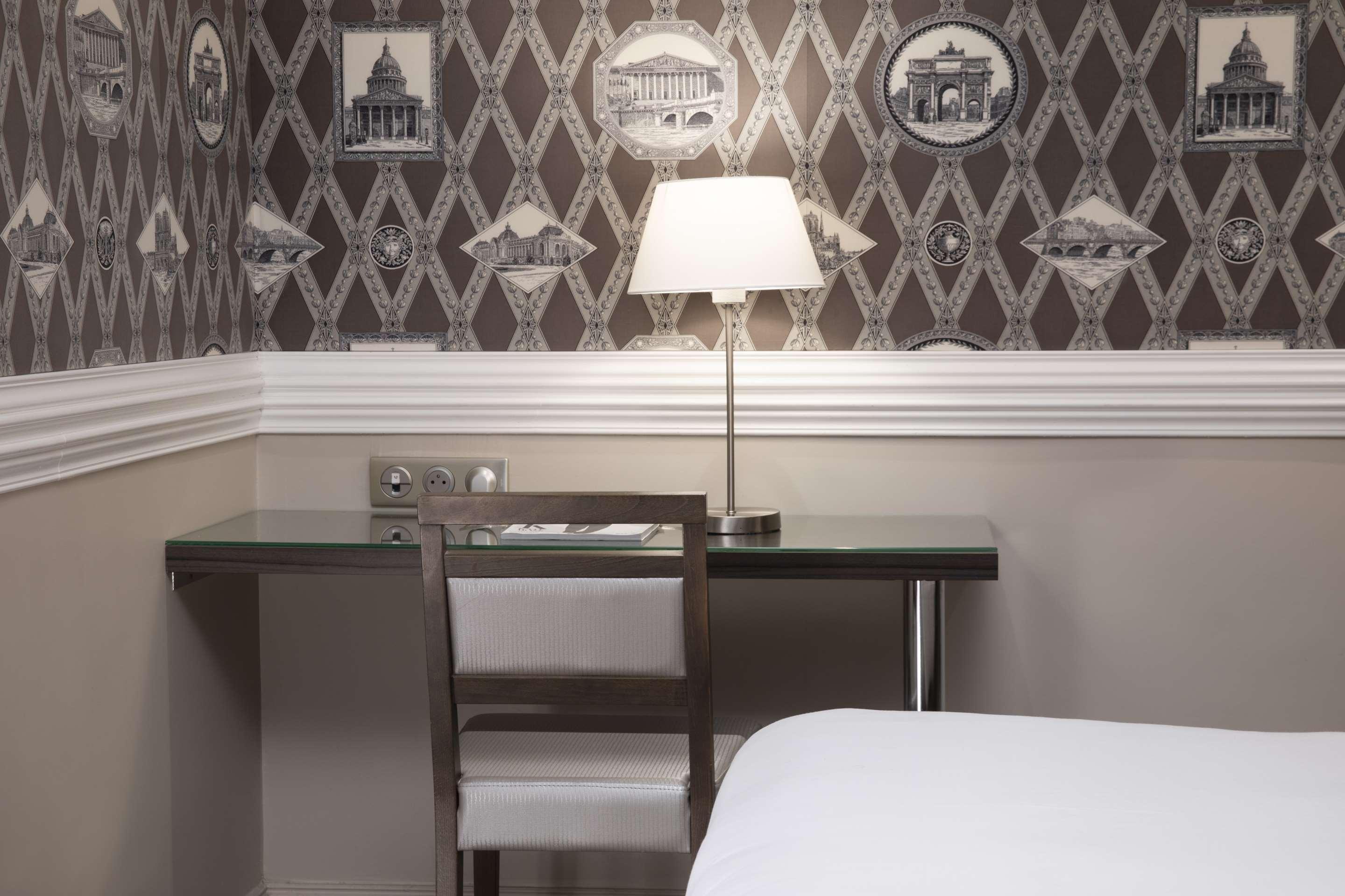 Elysees 3* Paris