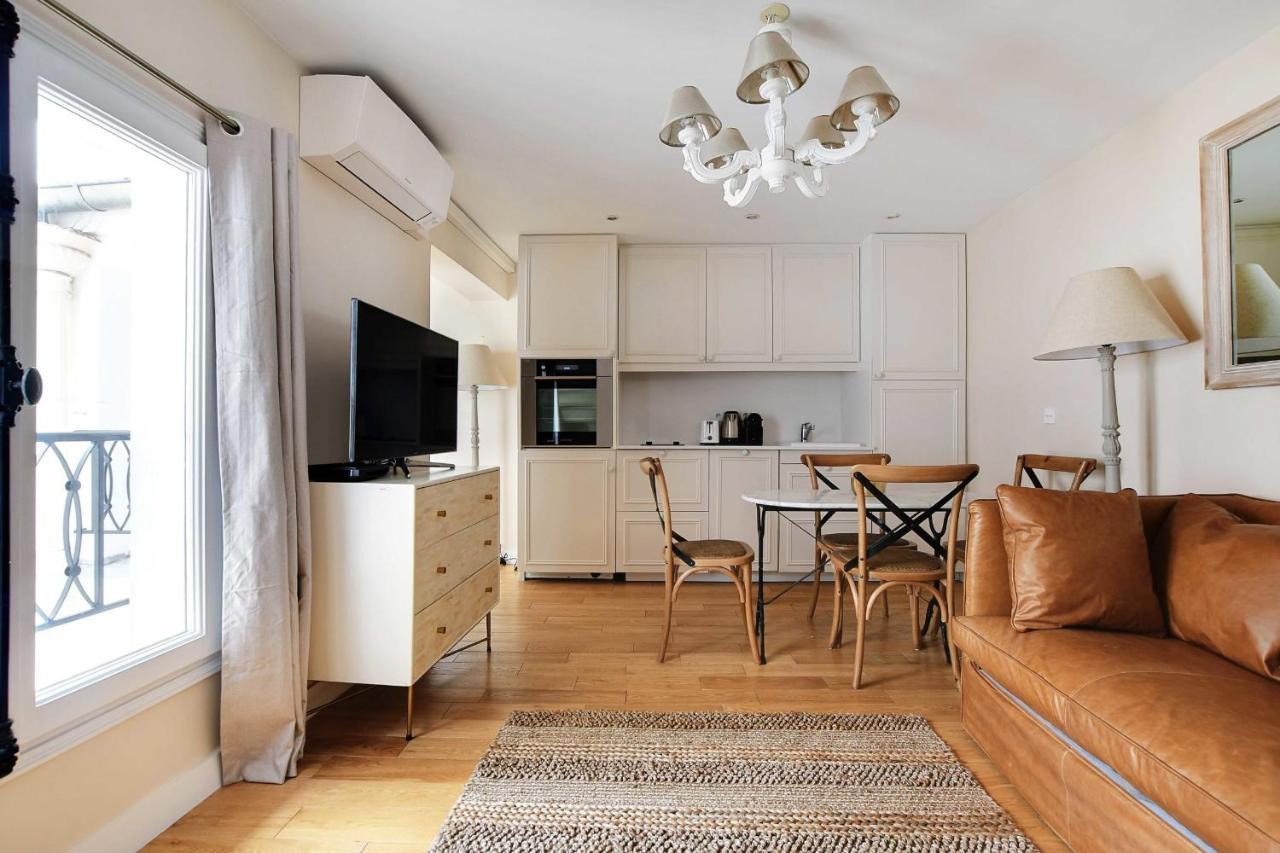 Amazing Duplex 4p- Louvre Museum Tuileries Apartment