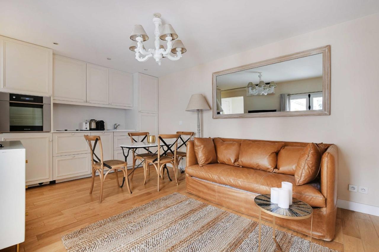 Amazing Duplex 4p- Louvre Museum Tuileries Apartment Paris