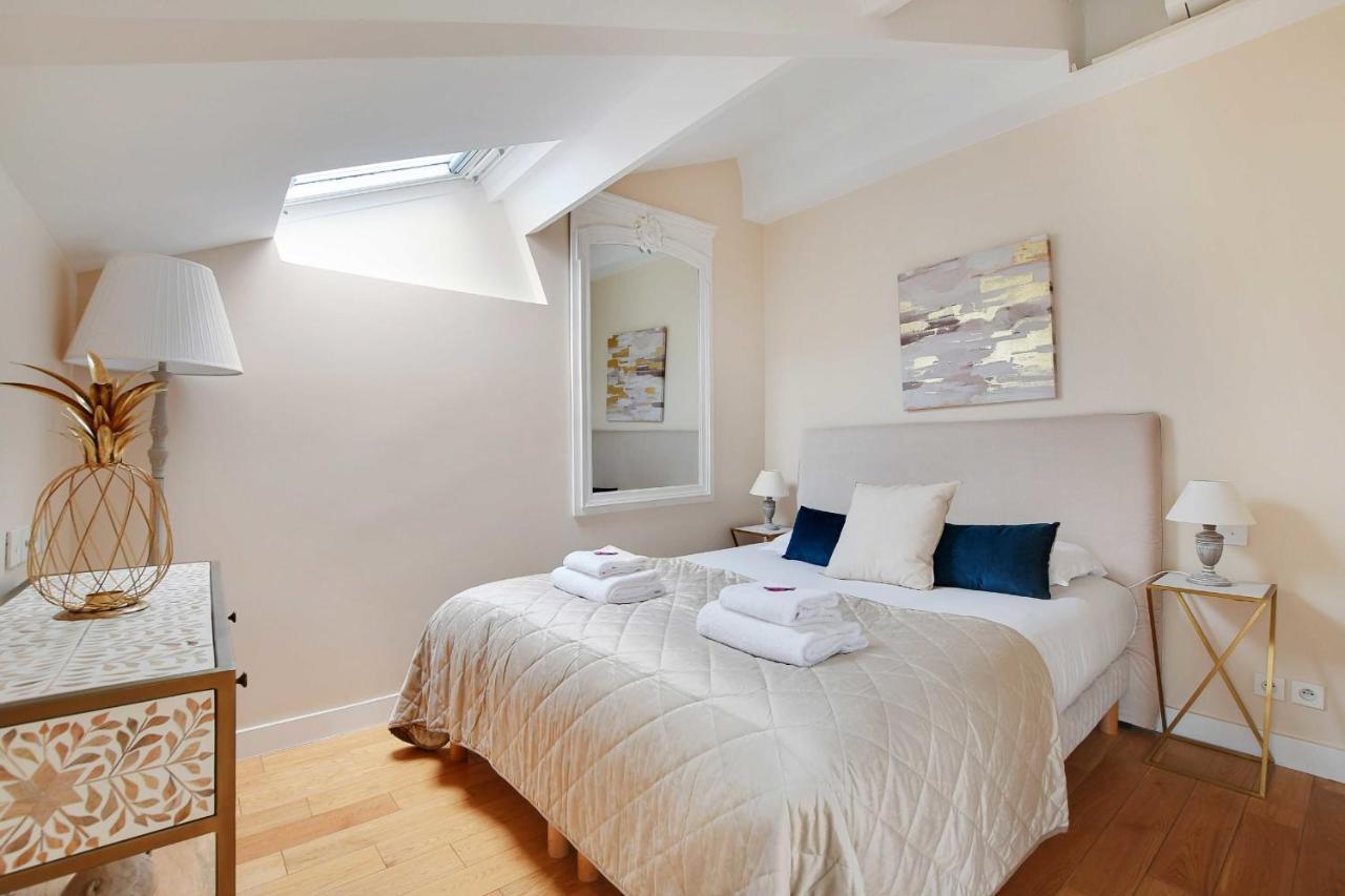 Apartment Amazing Duplex 4p- Louvre Museum Tuileries Paris
