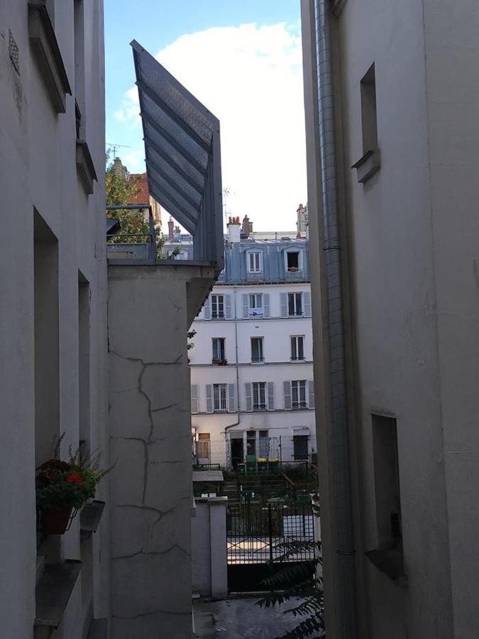 Apartment Cute And Quiet In Montmartre Paris