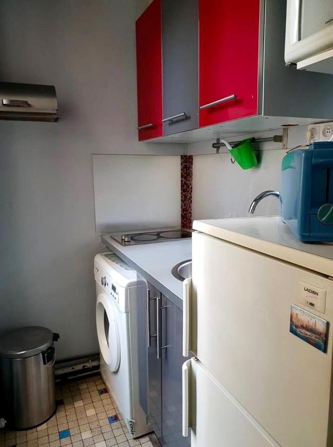 Apartment Cute And Quiet In Montmartre Paris
