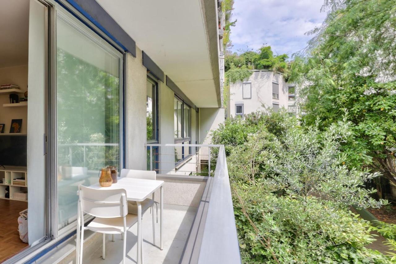 Bright With Balcony For 2 - 18 *