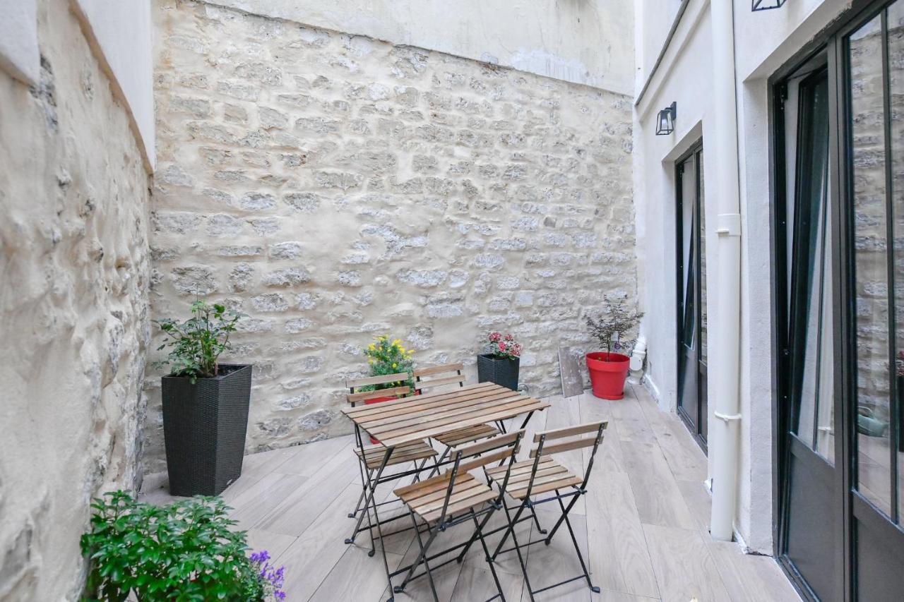 Le Charme De Montmartre - Patio Prive-sacre-coeur - Parking Gratuit - Metro Anvers Apartment *