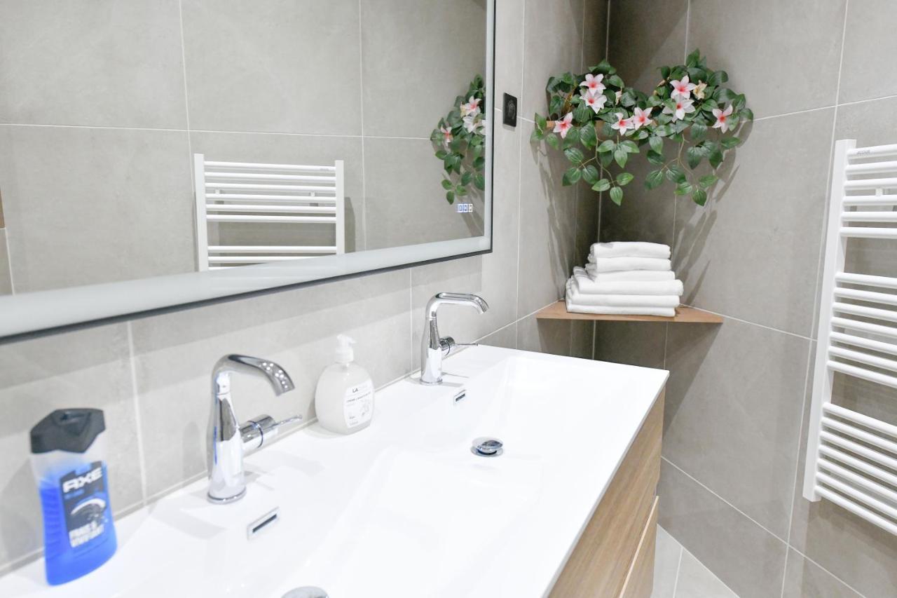 Apartment Le Charme De Montmartre - Patio Prive-sacre-coeur - Parking Gratuit - Metro Anvers *