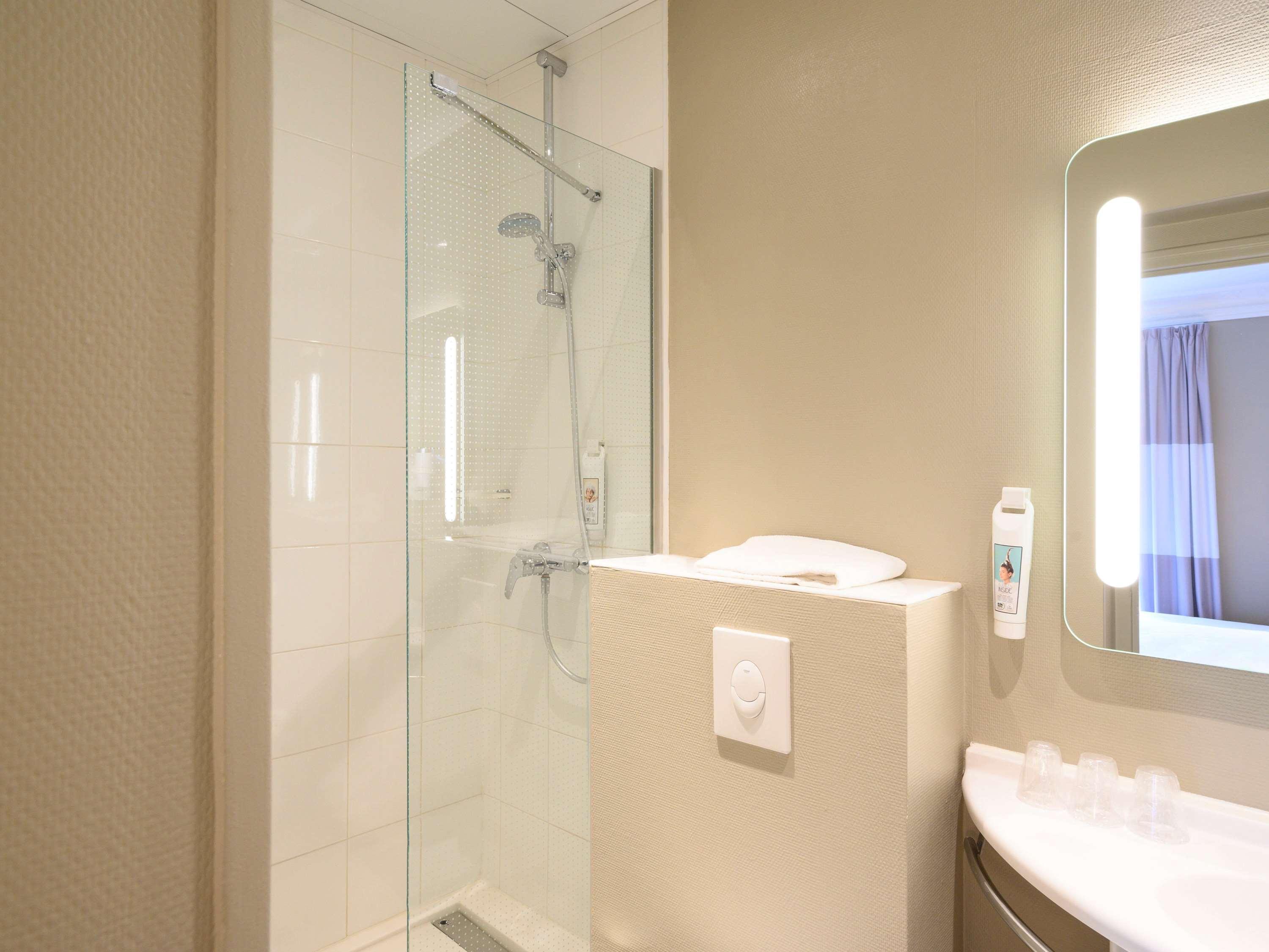 Hotel Ibis Tour Montparnasse 15eme