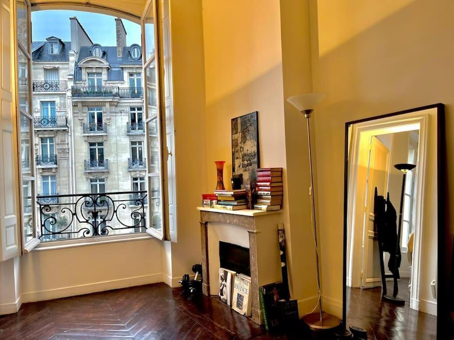 Exclusive Parisian Palace * Paris