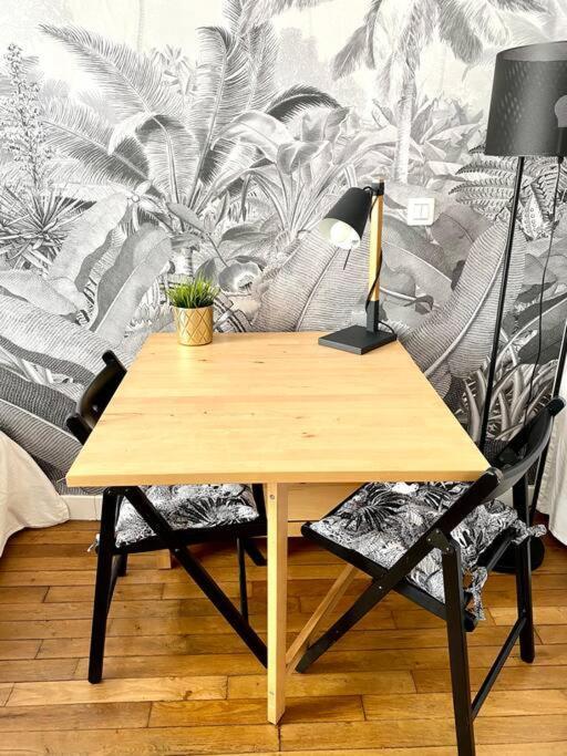 Cozy Near Montmartre *